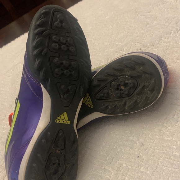 Adidas F50 indoor soccer cleats (Men’s size 4.5) - Picture 4 of 4